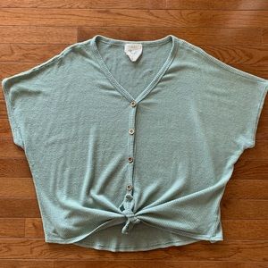 Short sleeve Fantastic Fawn button up sweater small